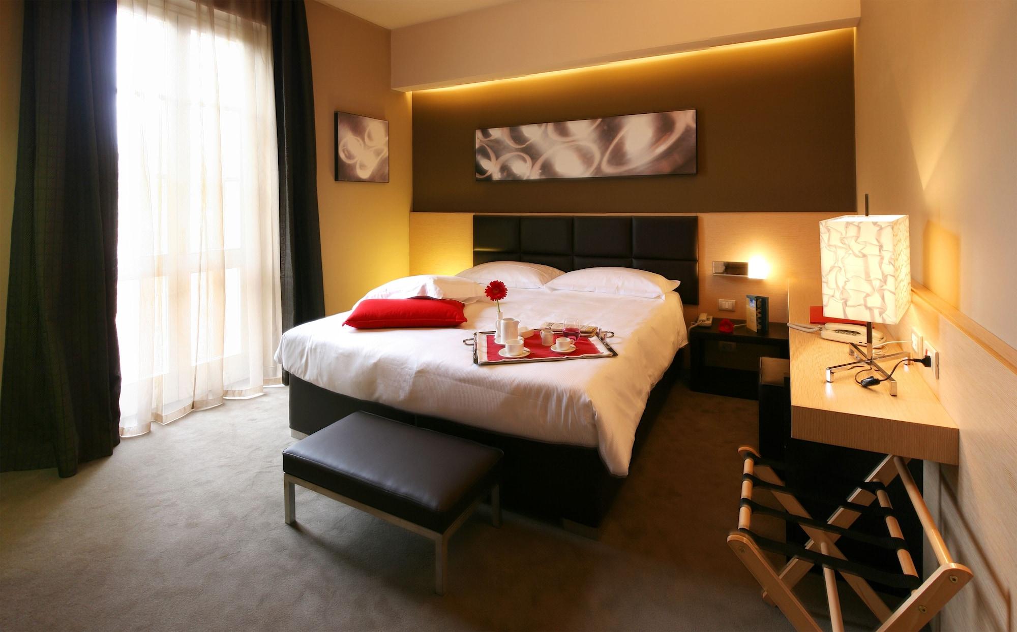 Unahotels Villa Dei Platani Φολίνιο Εξωτερικό φωτογραφία