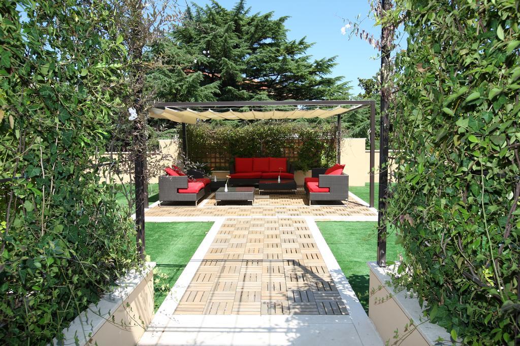 Unahotels Villa Dei Platani Φολίνιο Εξωτερικό φωτογραφία