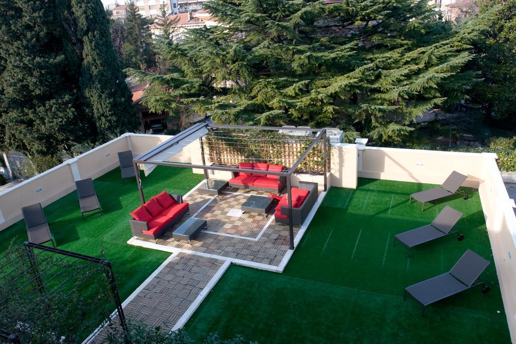 Unahotels Villa Dei Platani Φολίνιο Εξωτερικό φωτογραφία